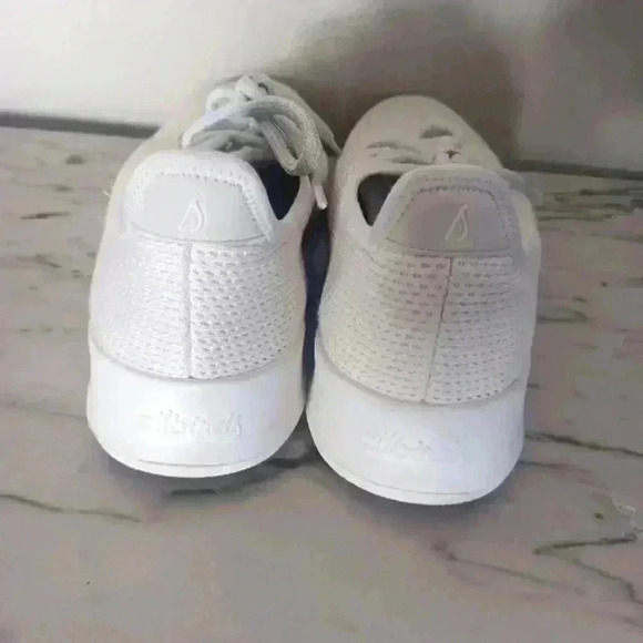 Allbirds Women's White Tree Runner Kaikoura White Sustainable Sneaker 9 - Picture 6 of 16